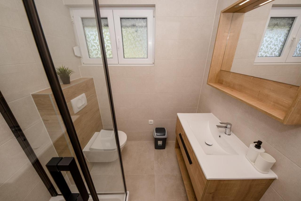 Peaceful Haven Near The Sea-Apartments Torlak Rab Banjol Exteriér fotografie