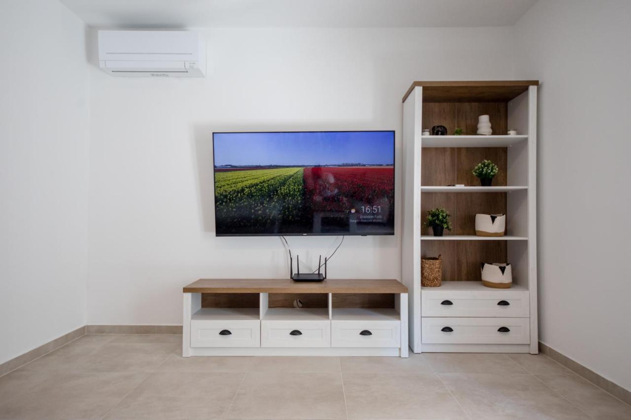 Peaceful Haven Near The Sea-Apartments Torlak Rab Banjol Exteriér fotografie
