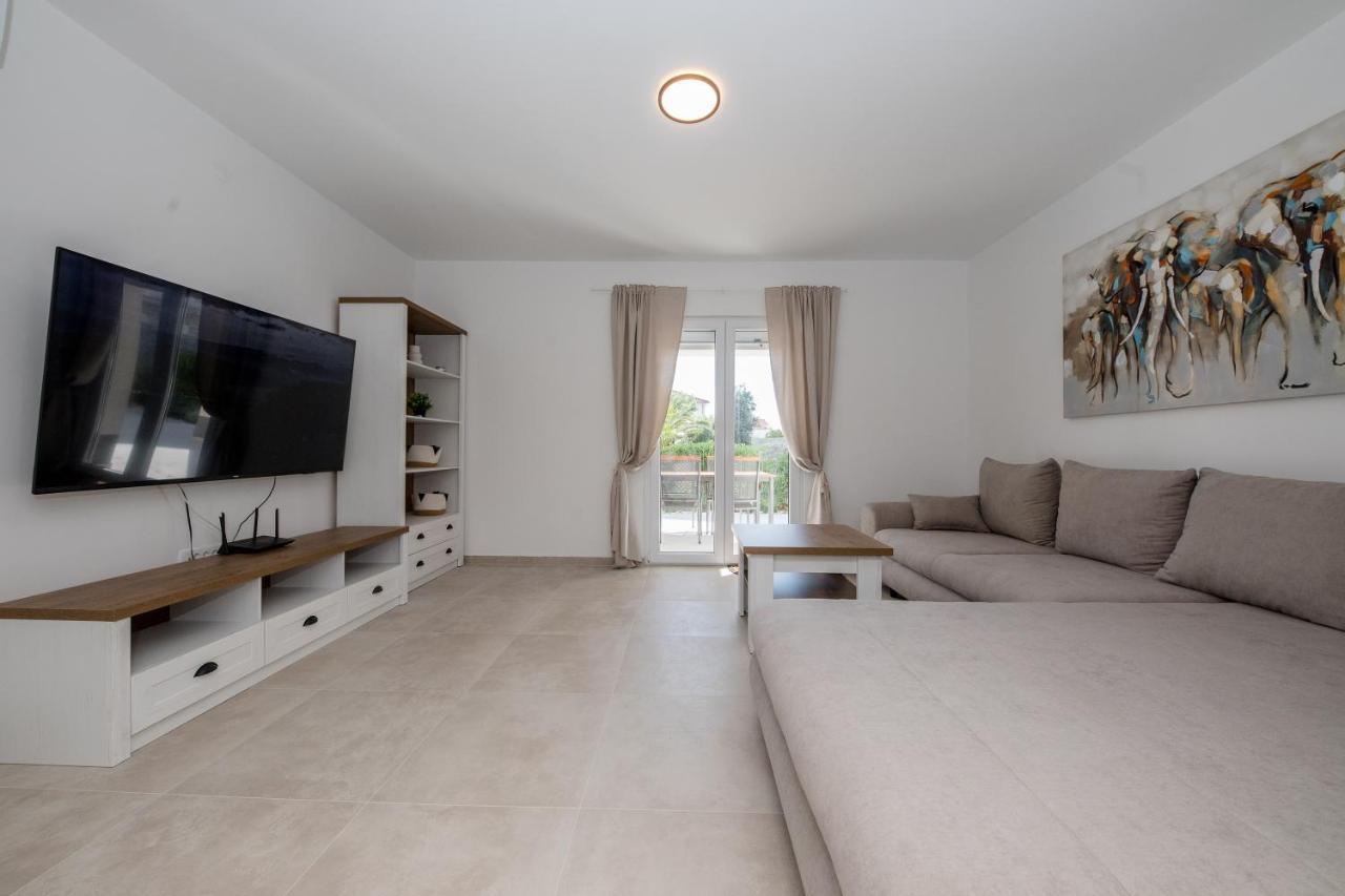 Peaceful Haven Near The Sea-Apartments Torlak Rab Banjol Exteriér fotografie