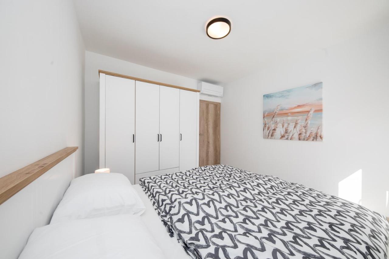 Peaceful Haven Near The Sea-Apartments Torlak Rab Banjol Exteriér fotografie